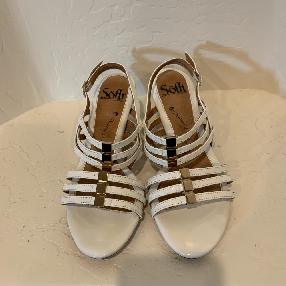 Sofft white patent sandals Size 6.5 - Picture 2 of 7